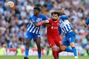 Brighton Triumphs 2-1 Amid Controversial Baleba Red Card