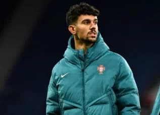 Chelsea and Newcastle Battle for Benfica Star Tomas Araujo