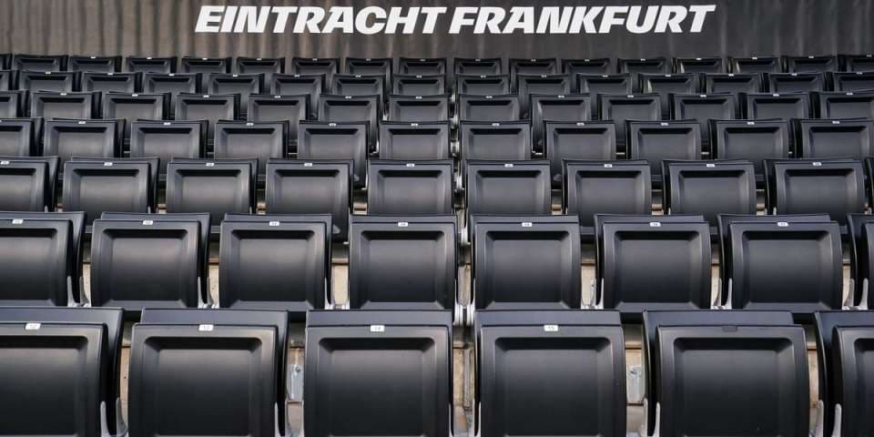 774 774