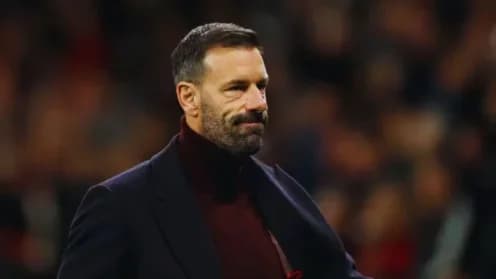 Van Nistelrooy Eyes Championship Managerial Roles Van Nistelrooy Eyes Championship Managerial Roles