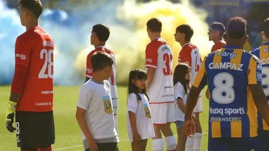 Guard of no honour estudiantes de la plata turn their back on rosario central 2144442 Guard of no honour estudiantes de la plata turn their back on rosario central 2144442