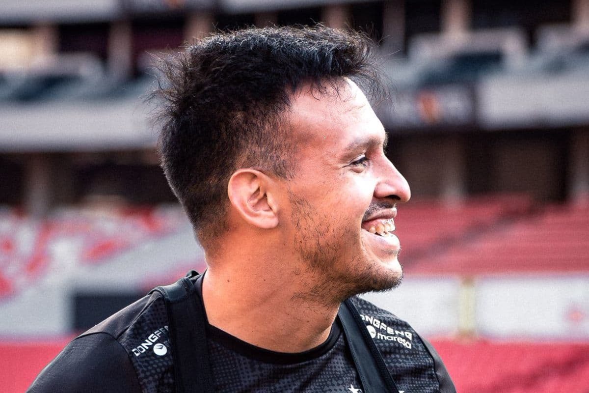 Gonzalo Valle es el arquero titular de LDU en el partido Liga de Quito vs. Barcelona Gonzalo Valle es el arquero titular de LDU en el partido Liga de Quito vs. Barcelona